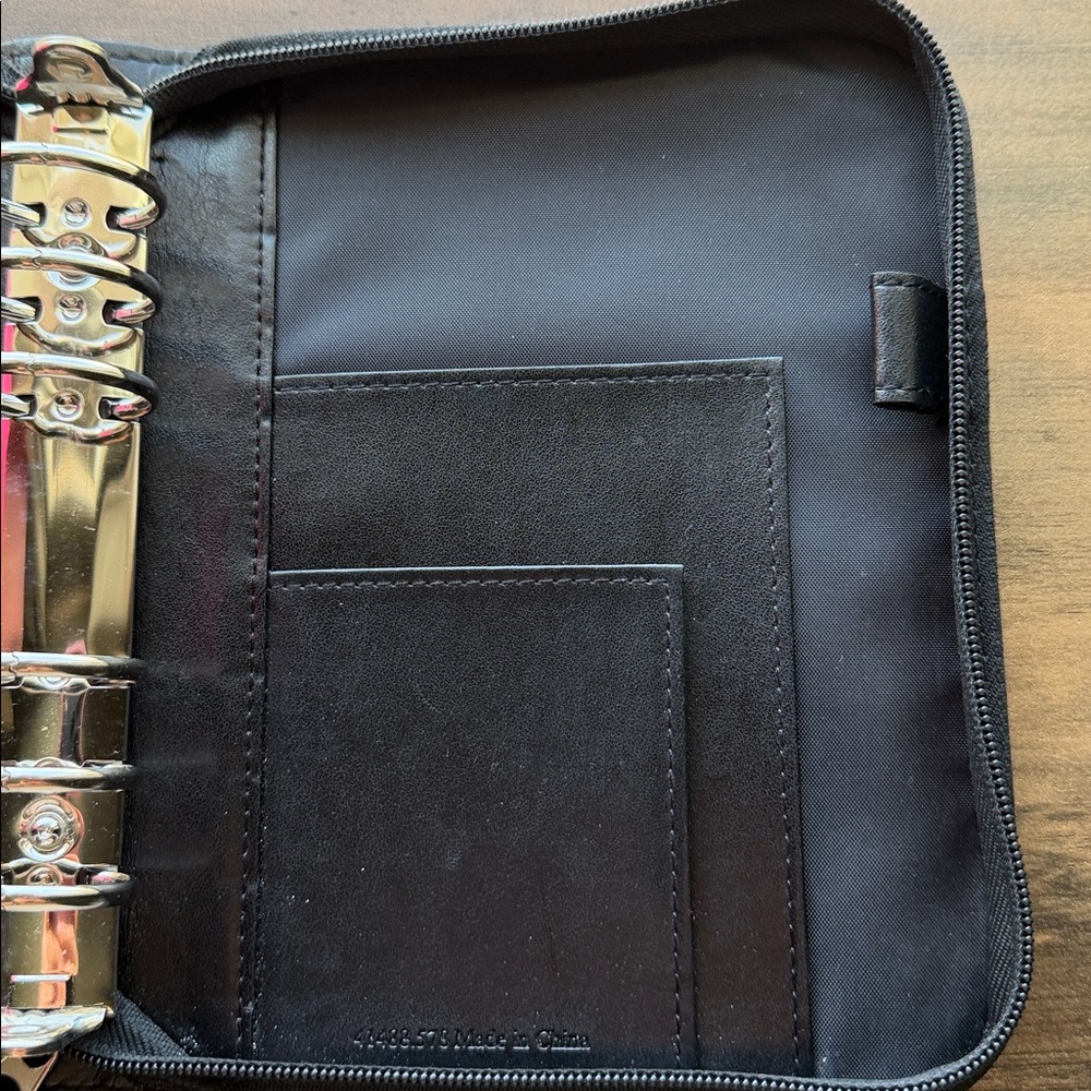 Franklin Covey Leather black Compact binder - Picture 4 of 4